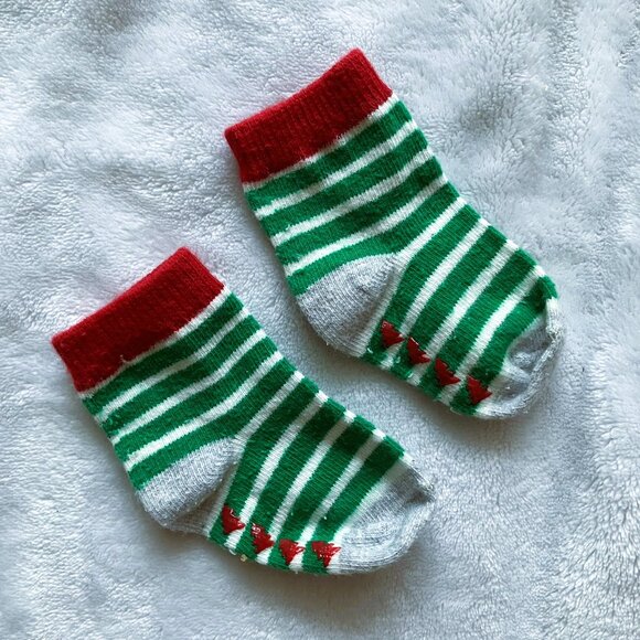 Carter’s 1st Christmas Footed Sleeper NB Holiday Socks Set | Santa VGUC - Picture 9 of 11